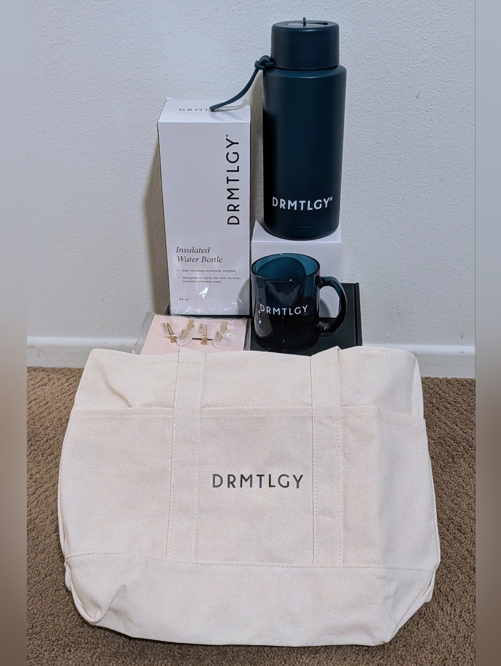 DRMTLGY Cream Canvas Tote with Dark Teal Drinkware Set & Hair Clips. Teal Box.
